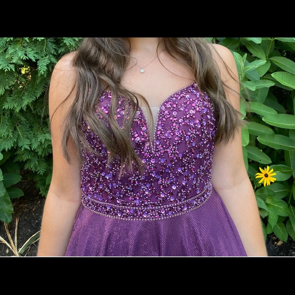 BRAND NEW PROM DRESS - Picture 3 of 8